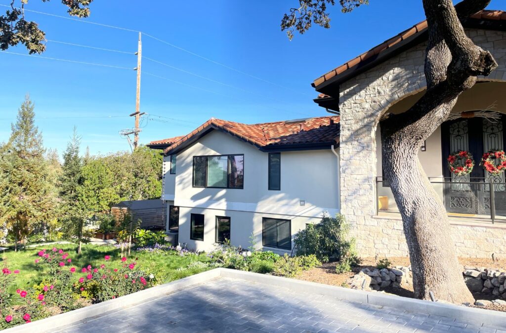 A Slon Exterior Care expert providing window cleaning in Newark, CA, highlighting professional quality and customer trust. Window Cleaning near me.